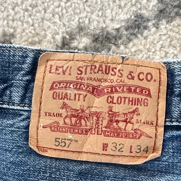 Levi’s 557 Men’s jeans 32x34 Relaxed Boot - Picture 2 of 4
